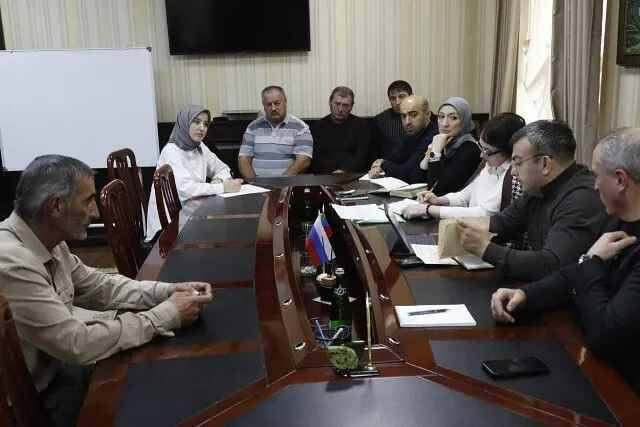 Магомедзагид Кихасуров выслушал обращения граждан в администрации Агульского района